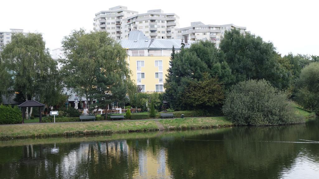 ホテルRheinsberg Am See ベルリン エクステリア 写真